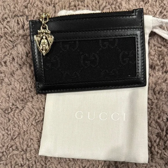 Gucci Black Card Holder with Gold Emblem - Picture 1 of 4
